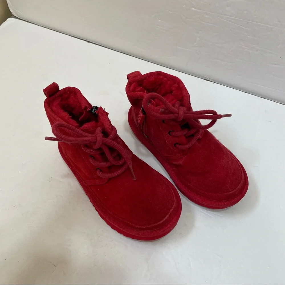 UGG‎ NEUMEL II WATER RESISTANT CHUKKA BOOTS IN RED SUEDE